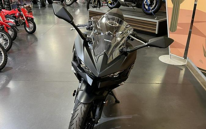 2026 Kawasaki Ninja 500 Metallic Flat Spark Black