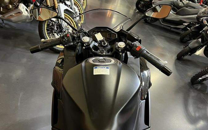 2026 Kawasaki Ninja 500 Metallic Flat Spark Black