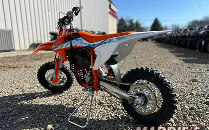 2024 KTM SX-E 3