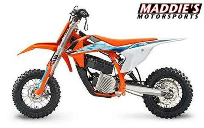 2024 KTM SX-E 3