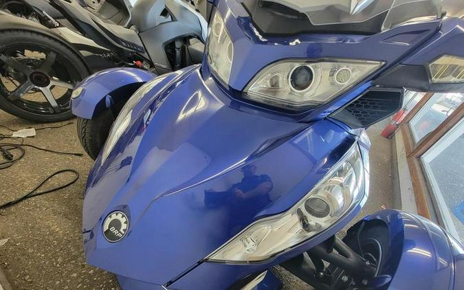 2012 Can-Am® Spyder Roadster RT-S