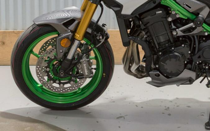 2025 Kawasaki Z900 SE ABS