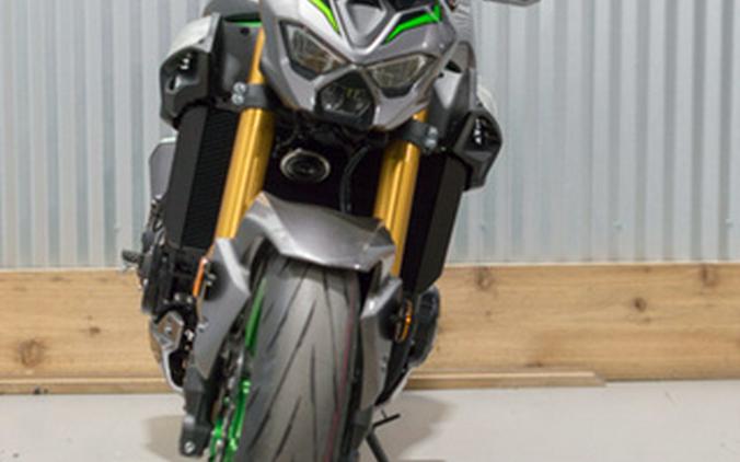 2025 Kawasaki Z900 SE ABS