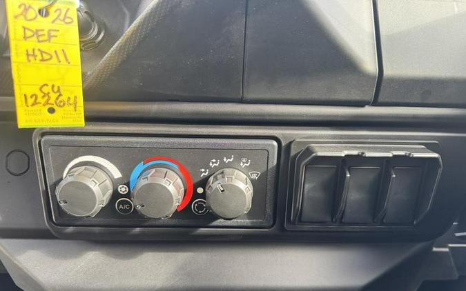 2026 Can-Am® Defender MAX Limited HD11