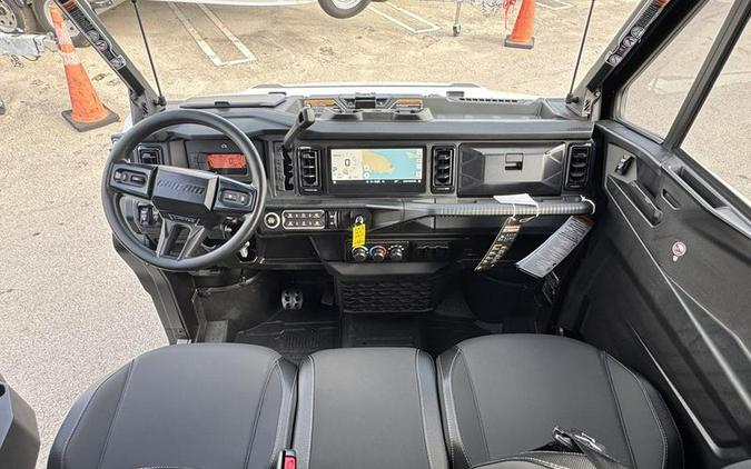 2026 Can-Am® Defender MAX Limited HD11