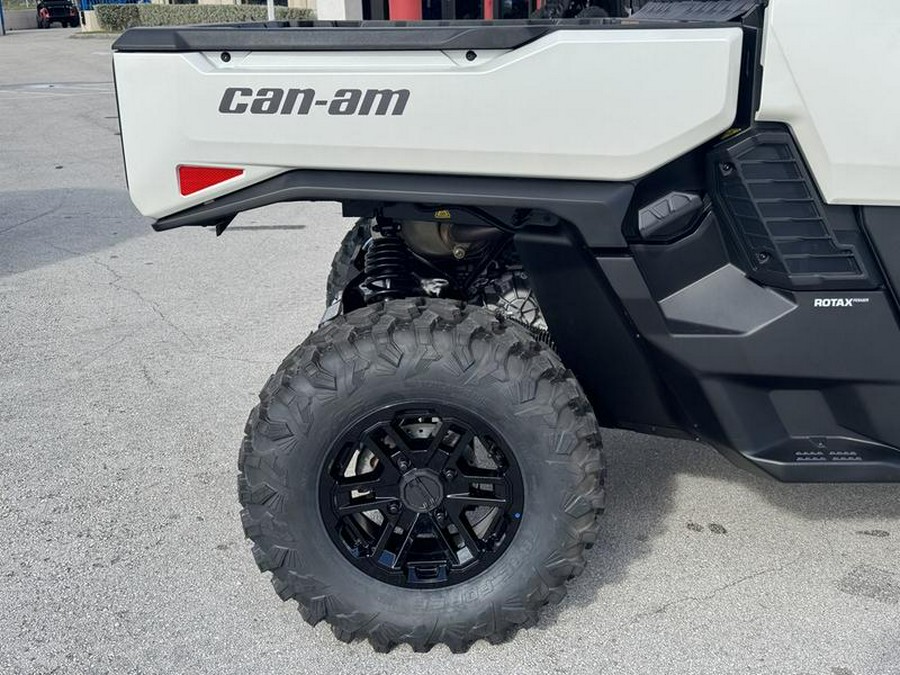 2026 Can-Am® Defender MAX Limited HD11
