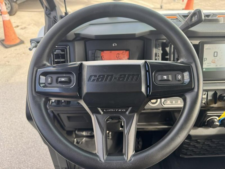 2026 Can-Am® Defender MAX Limited HD11