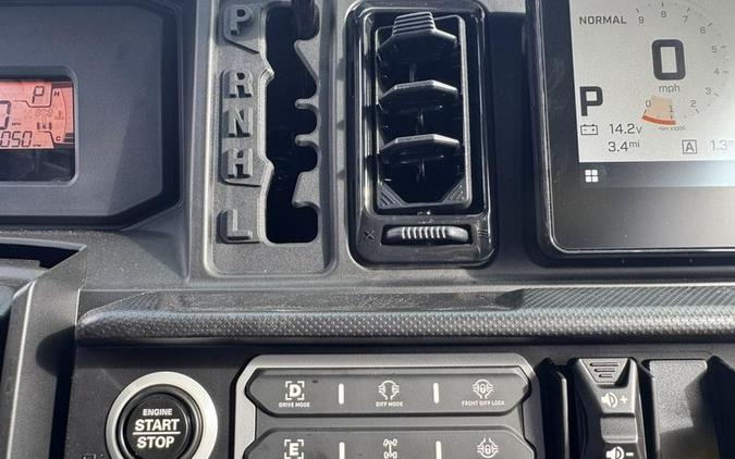 2026 Can-Am® Defender MAX Limited HD11