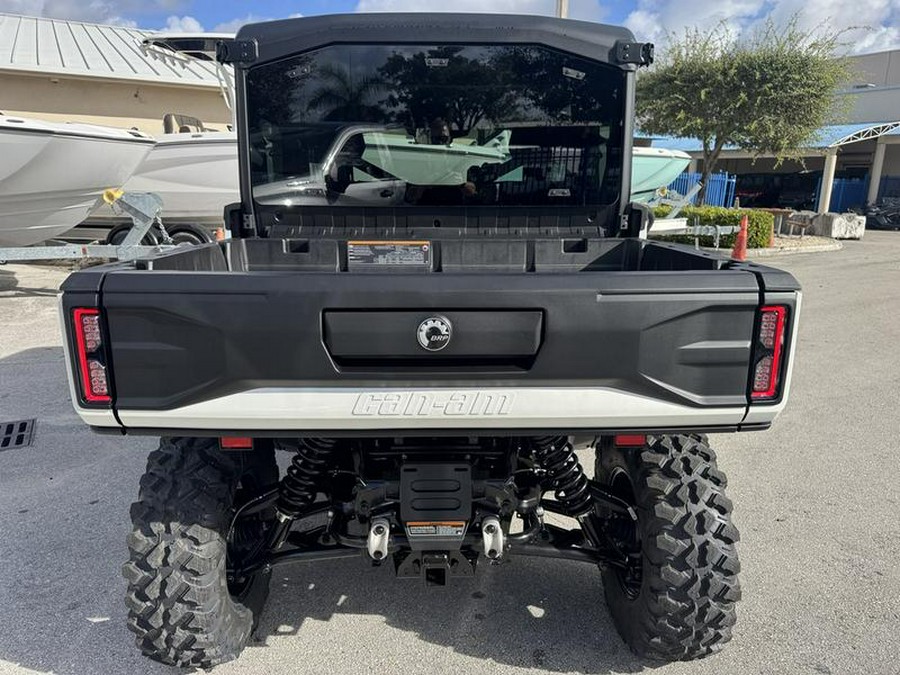 2026 Can-Am® Defender MAX Limited HD11