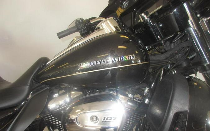 2017 Harley-Davidson® FLHTKL - Ultra Limited Low