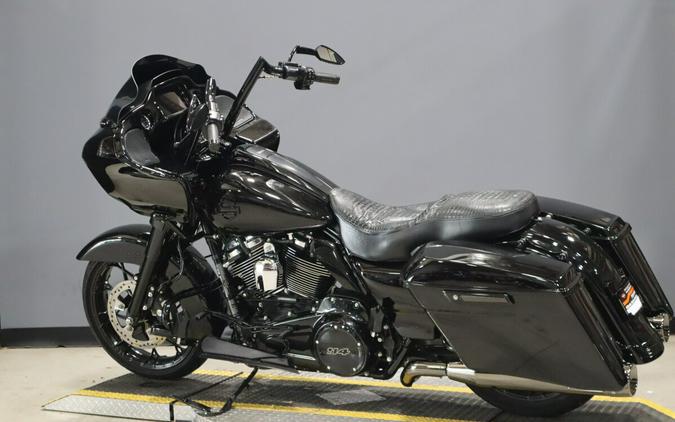 2021 Harley-Davidson Road Glide Special Vivid Black - Black Finish
