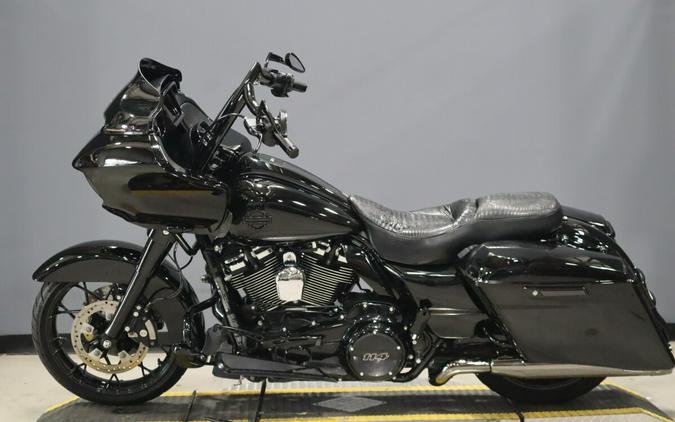 2021 Harley-Davidson Road Glide Special Vivid Black - Black Finish