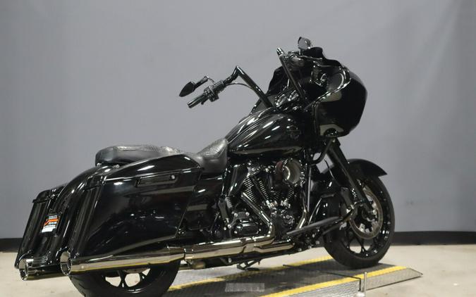 2021 Harley-Davidson Road Glide Special Vivid Black - Black Finish