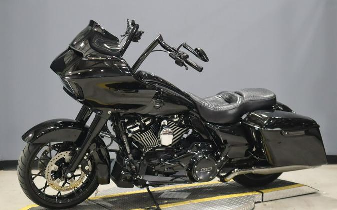 2021 Harley-Davidson Road Glide Special Vivid Black - Black Finish