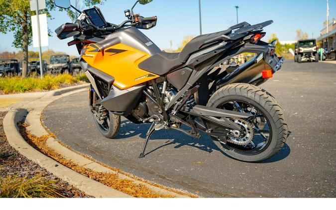 2027 KTM 1390 Super Adventure S EVO