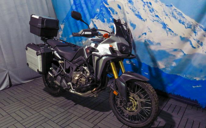 2016 Honda® Africa Twin CRF1000L DCT