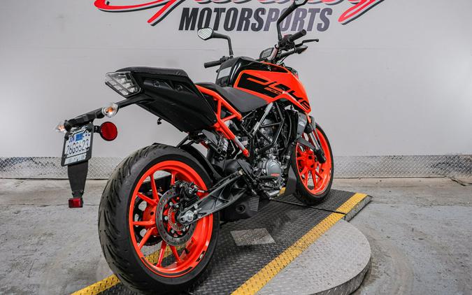 2022 KTM 200 Duke