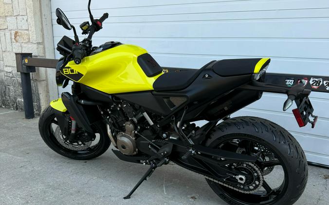 2025 Husqvarna Vitpilen 801