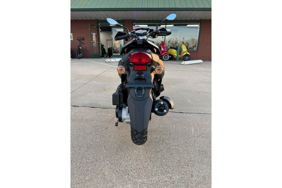 2025 Cabo 200i Matte Stealth - Lance