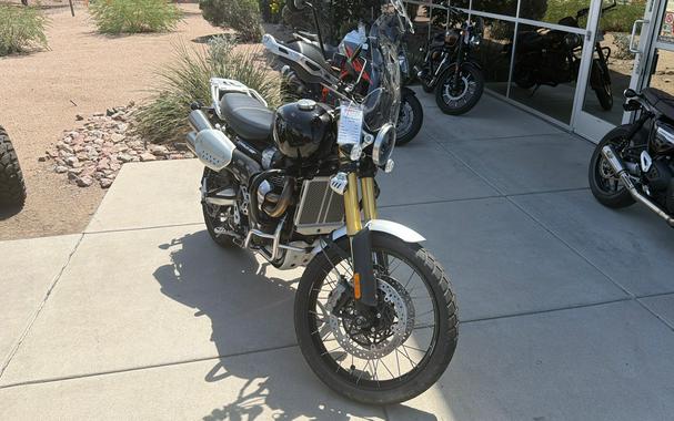 2025 Triumph Scrambler 1200 XE