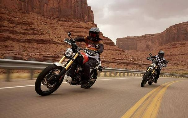 2025 Triumph Scrambler 1200 XE