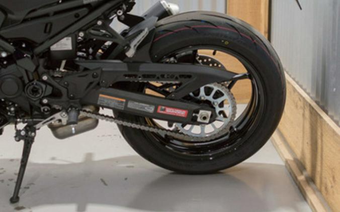 2025 Kawasaki Z900 ABS Metallic Spark Black/Metallic Carbon Gray