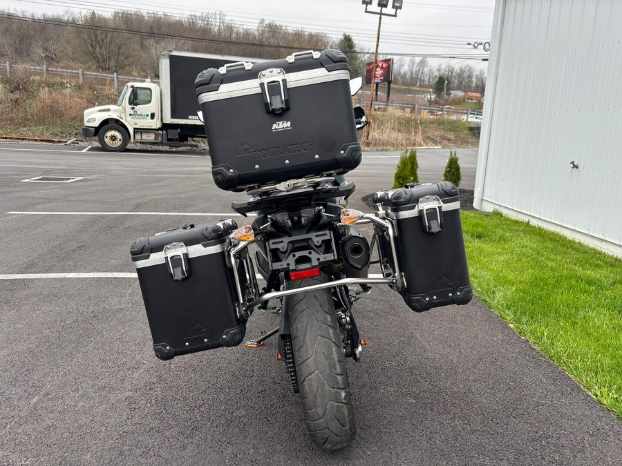 2022 KTM 890 Adventure S