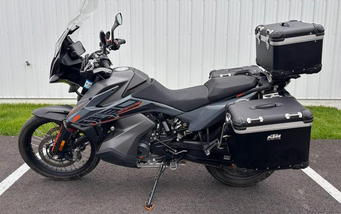 2022 KTM 890 Adventure S