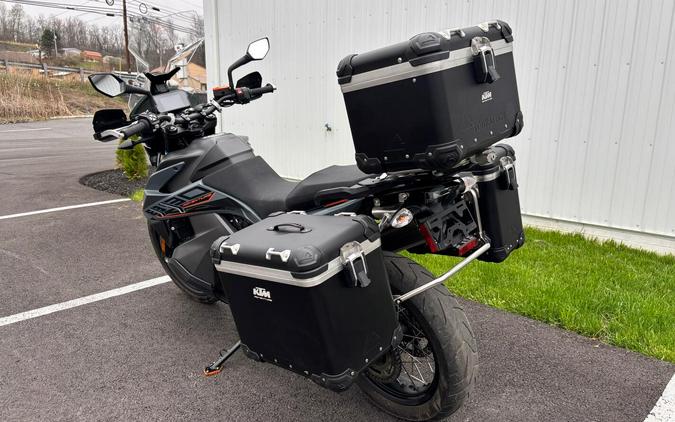 2022 KTM 890 Adventure S