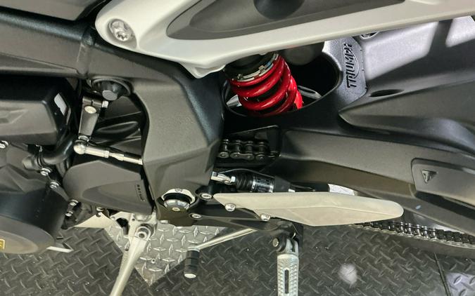 2024 Triumph Street Triple 765 R
