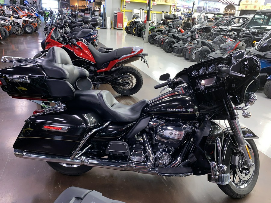 2017 Harley-Davidson® ULTRA LIMITED