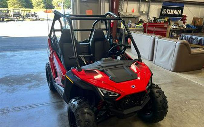 2025 Polaris RZR 200 EFI