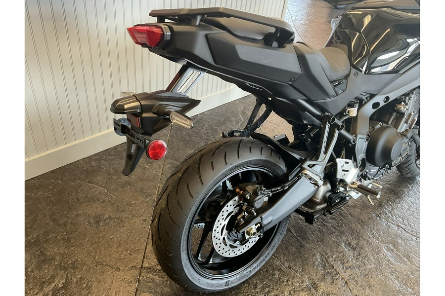 2025 Yamaha TRACER 9
