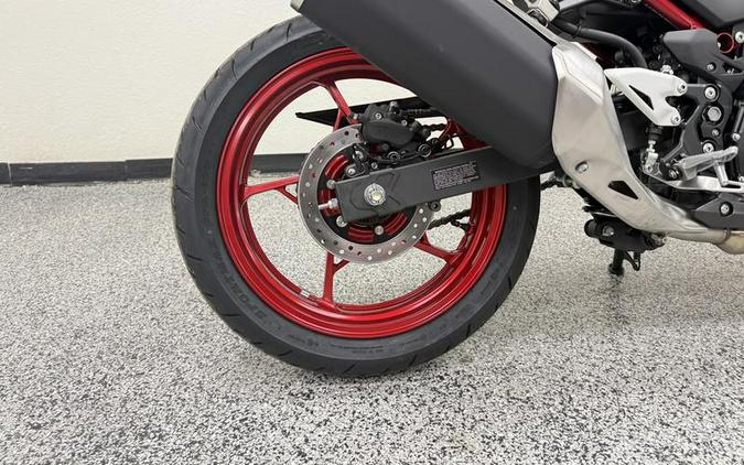 2025 Kawasaki Z500 SE ABS