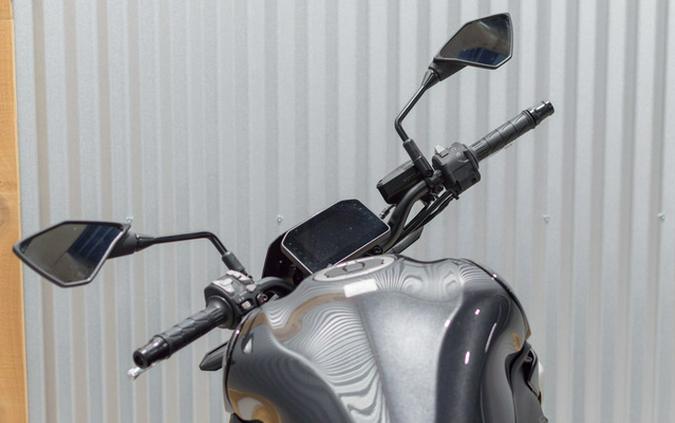 2025 Kawasaki Z900 ABS Metallic Spark Black/Metallic Carbon Gray