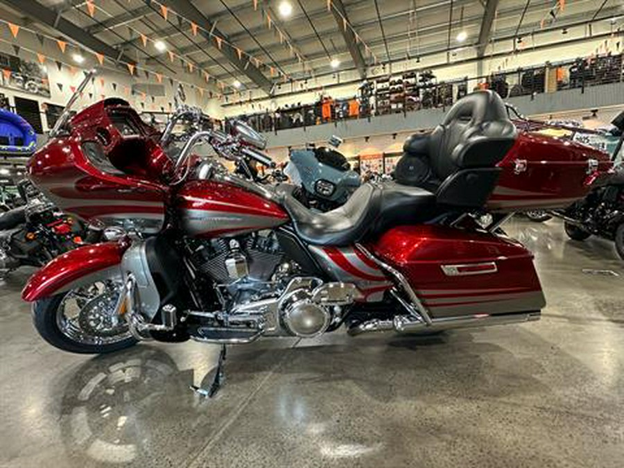 2016 Harley-Davidson CVO™ Road Glide™ Ultra