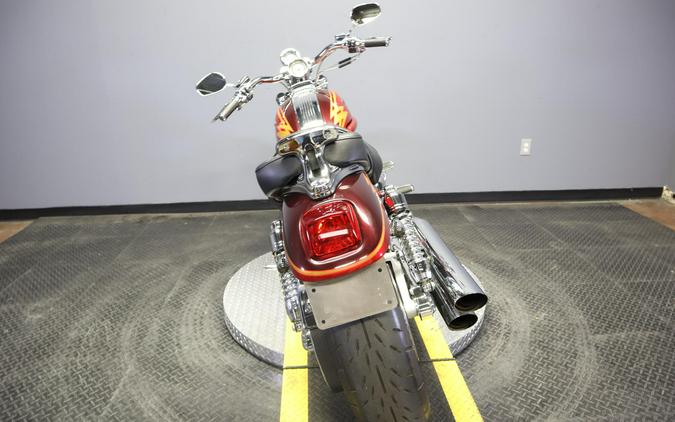 2005 CVO V-ROD Light Candy Cherry / Dark Candy Cherry