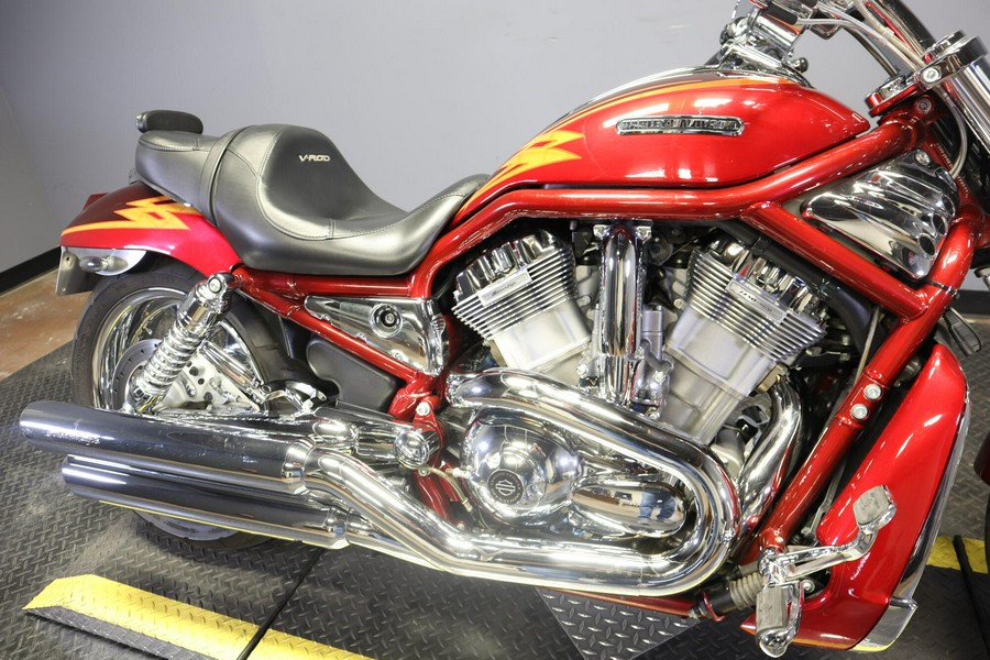 2005 CVO V-ROD Light Candy Cherry / Dark Candy Cherry