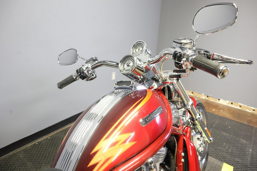 2005 CVO V-ROD Light Candy Cherry / Dark Candy Cherry