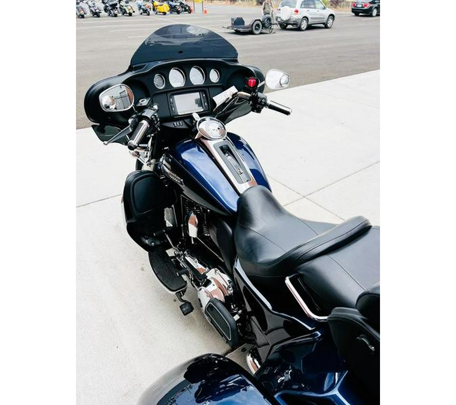 2014 Harley-Davidson® FLHTCUTG - Tri Glide® Ultra