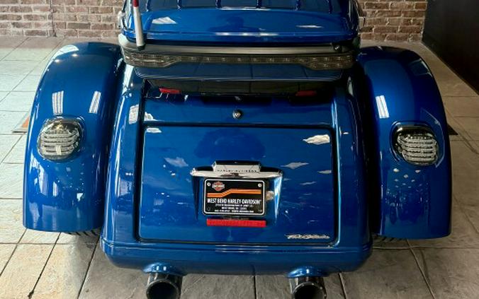 2018 Harley-Davidson 115th Anniversary Tri Glide Ultra Legend Blue/Vivid Black