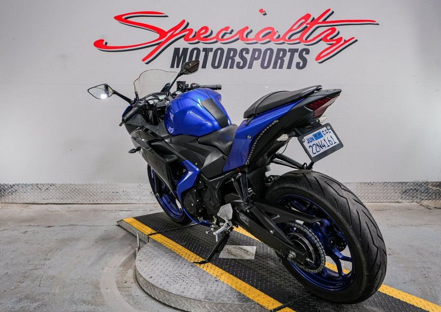 2015 Yamaha YZF-R3