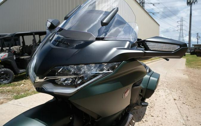 New 2024 HONDA GOLDWING MATTE ARMORED GREEN METALLIC