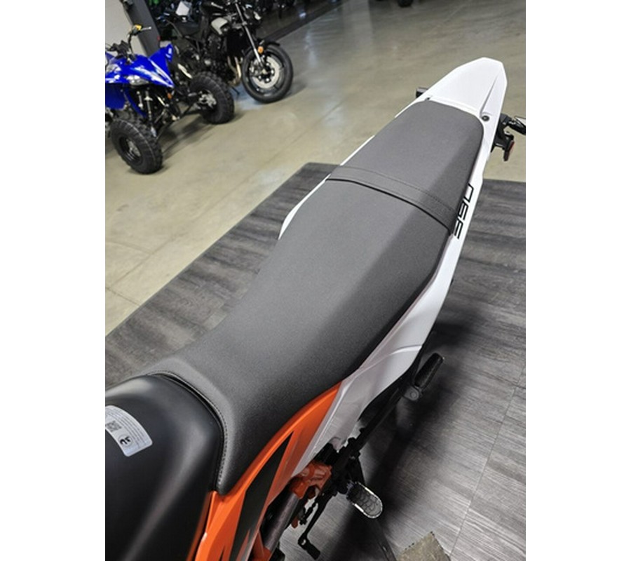 2026 KTM Enduro 390 R