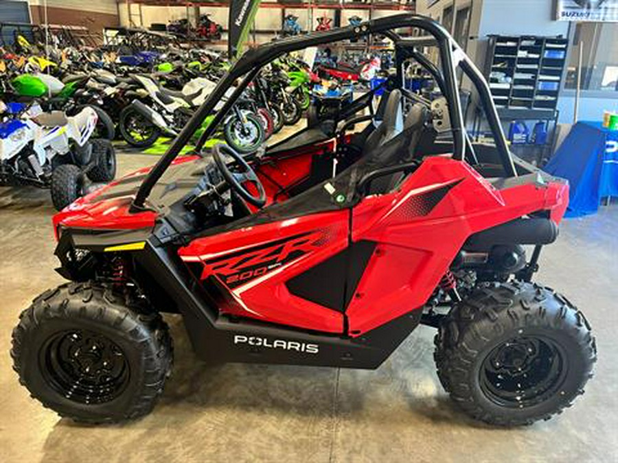 2025 Polaris RZR 200 EFI