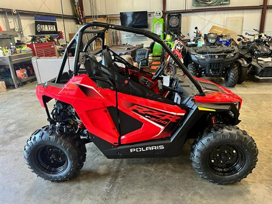 2025 Polaris RZR 200 EFI