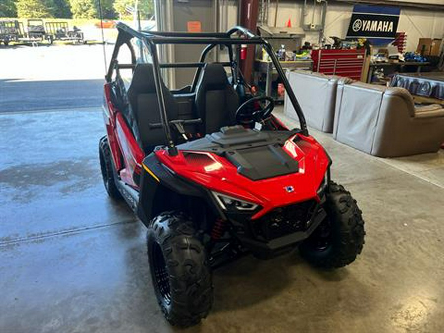 2025 Polaris RZR 200 EFI