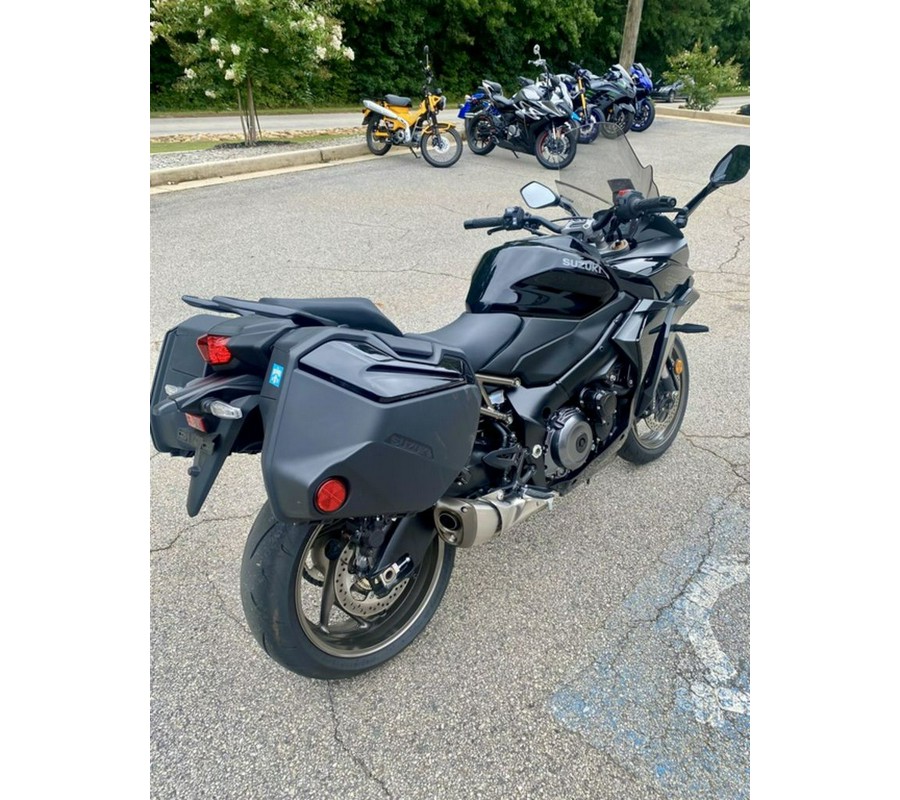 2024 Suzuki GSX-S1000GT Plus