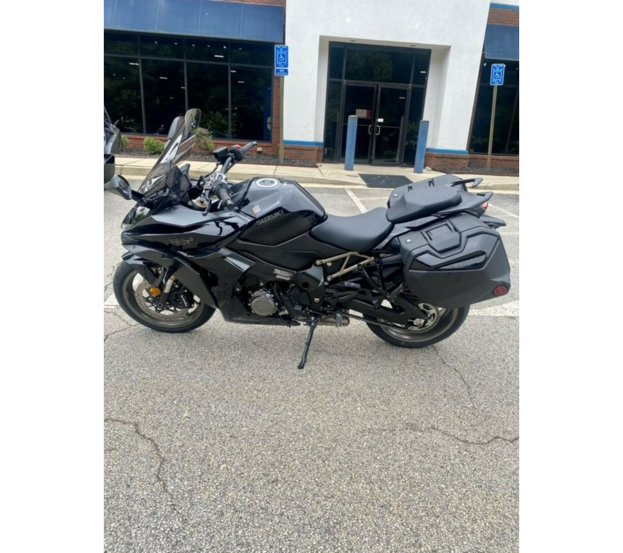 2024 Suzuki GSX-S1000GT Plus