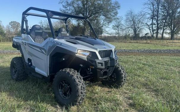 2026 Polaris® General 1000 Sport